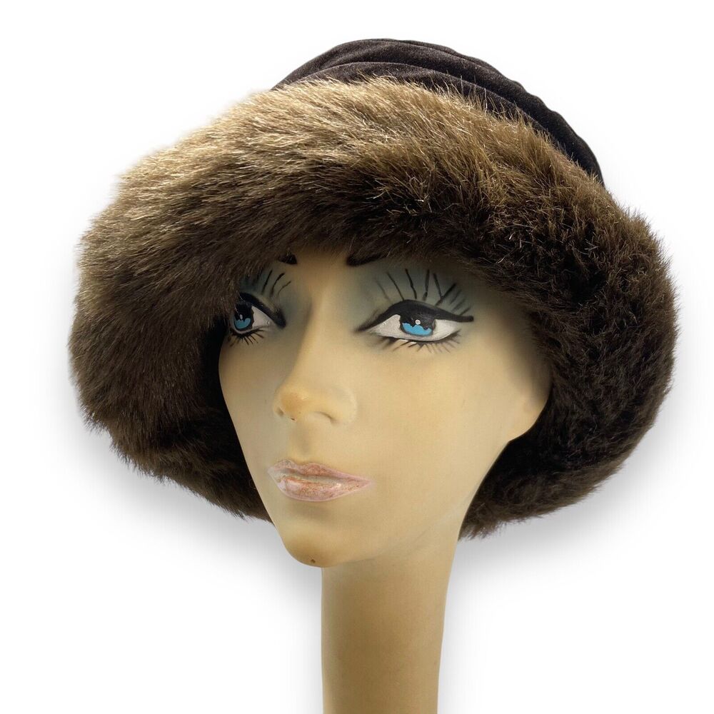 Vintage Brown Velvet Faux Fur Brim Winter Hat Classic Cloche Minimalist Luxe